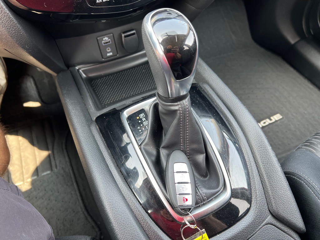 2017 Nissan Rogue Image 22