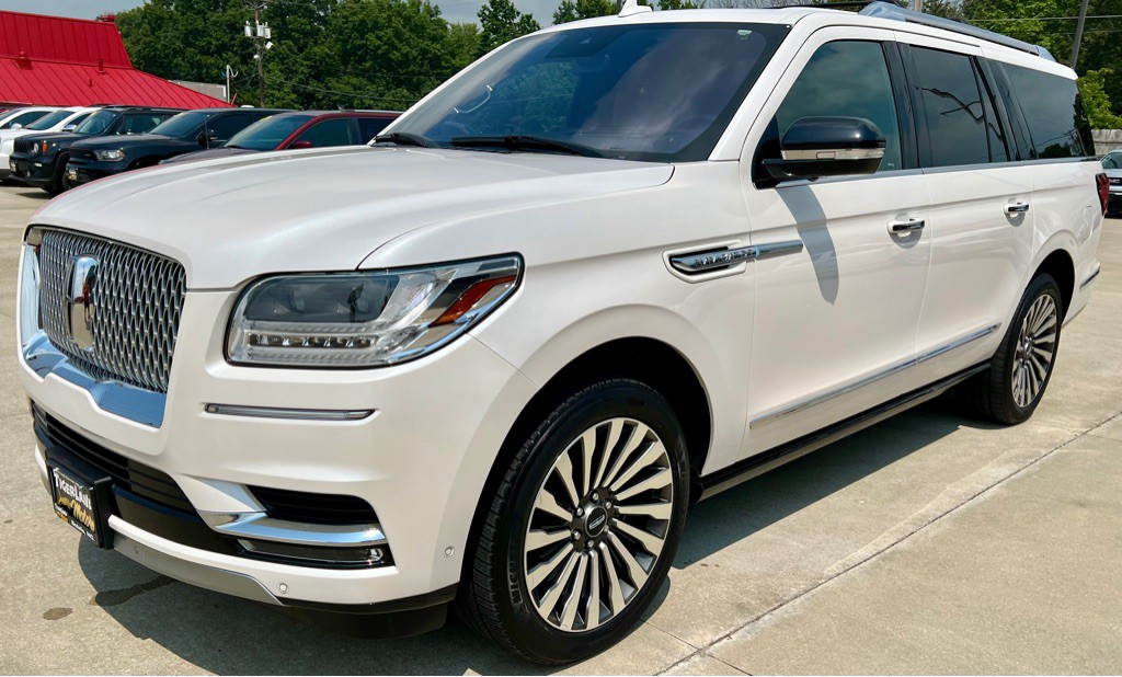 2019 Lincoln Navigator Image 3