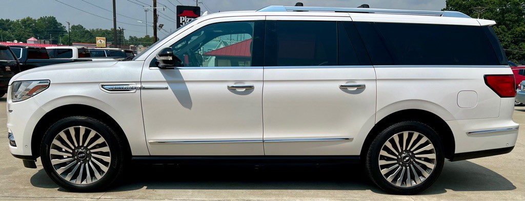 2019 Lincoln Navigator Image 4