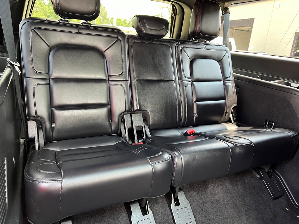 2019 Lincoln Navigator Image 18