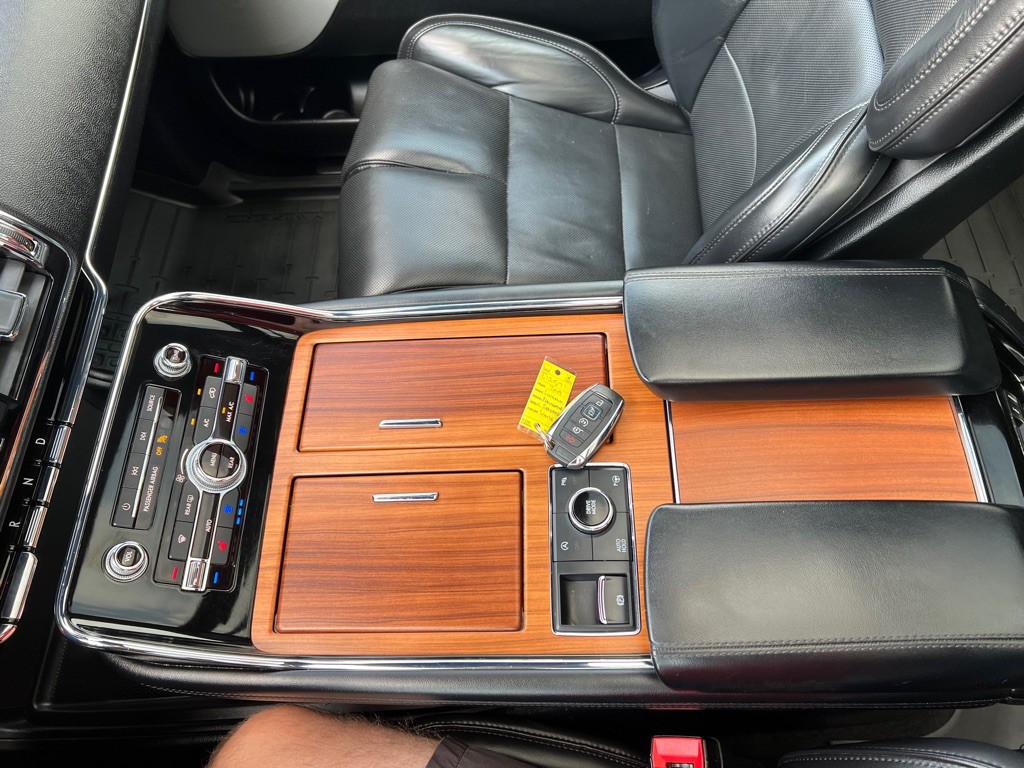 2019 Lincoln Navigator Image 36