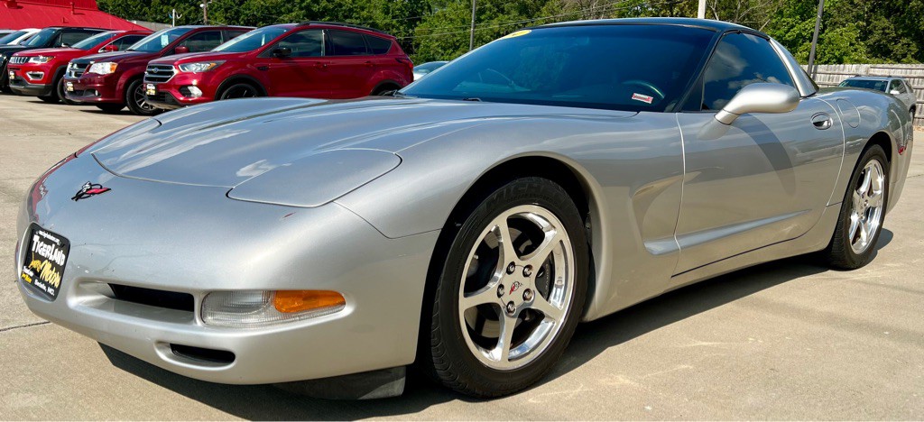 2004 Chevrolet Corvette Image 3