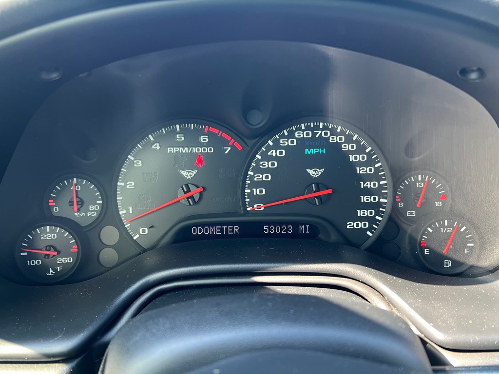2004 Chevrolet Corvette Image 23
