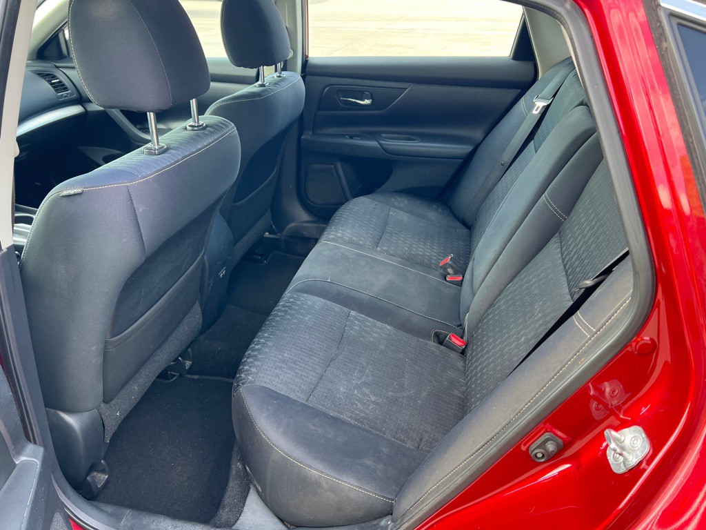 2018 Nissan Altima Image 10