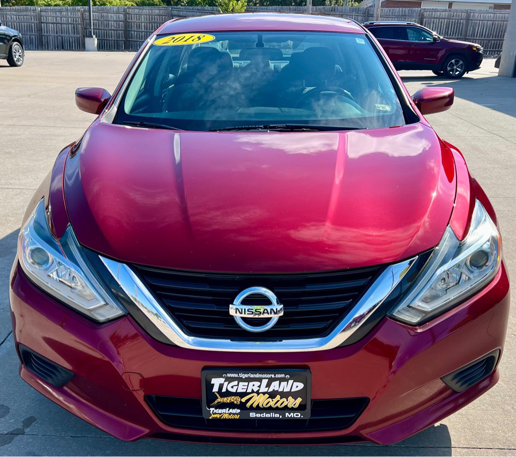 2018 Nissan Altima Image 2