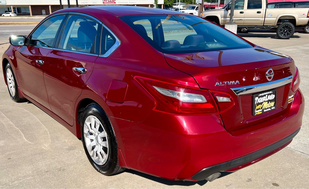 2018 Nissan Altima Image 5