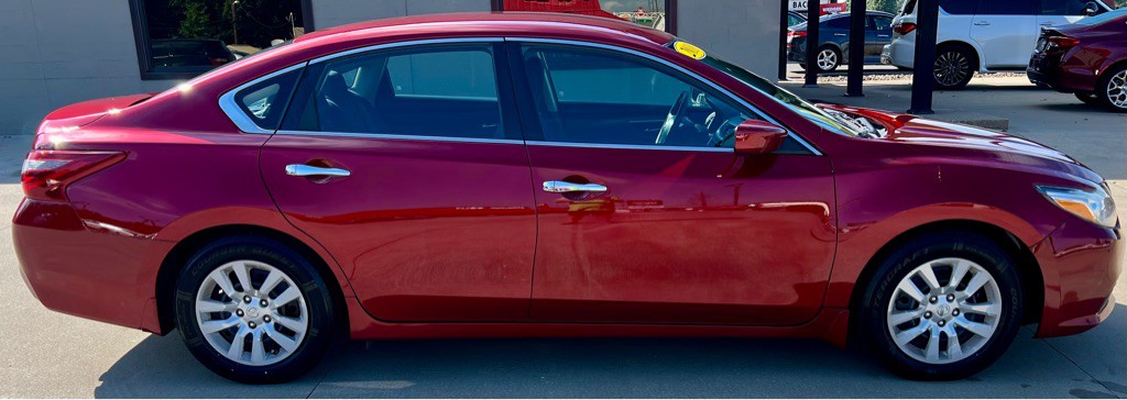 2018 Nissan Altima Image 8