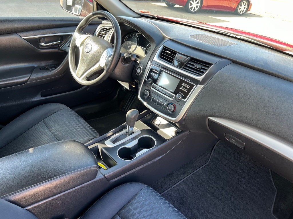 2018 Nissan Altima Image 11