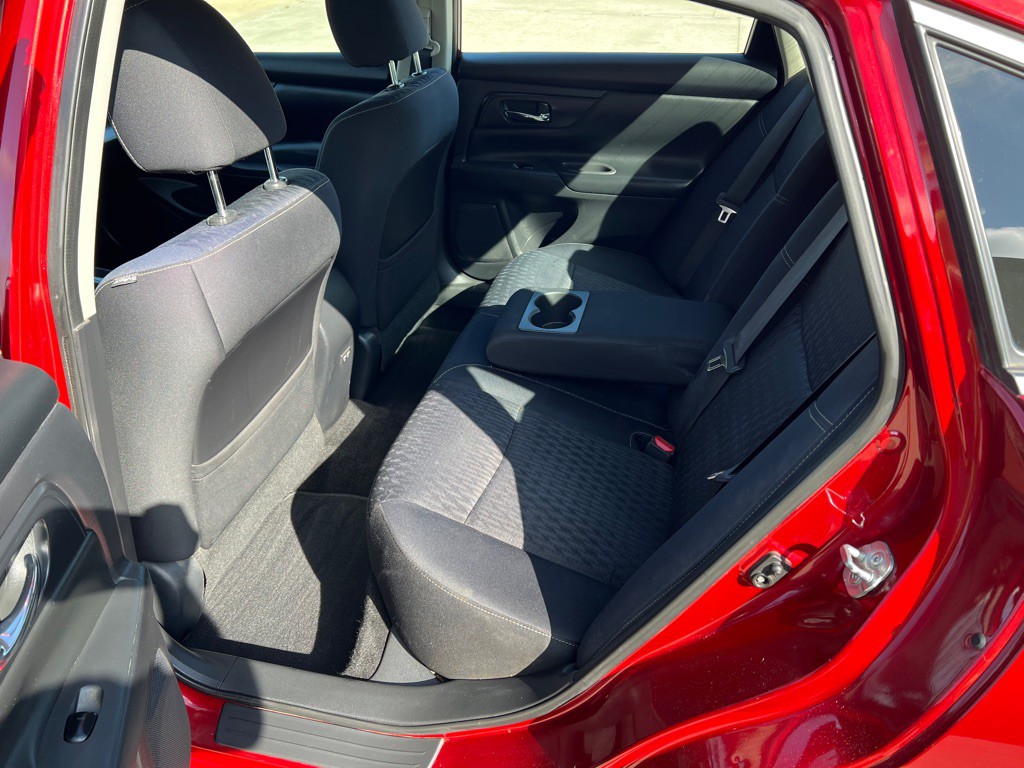 2018 Nissan Altima Image 15