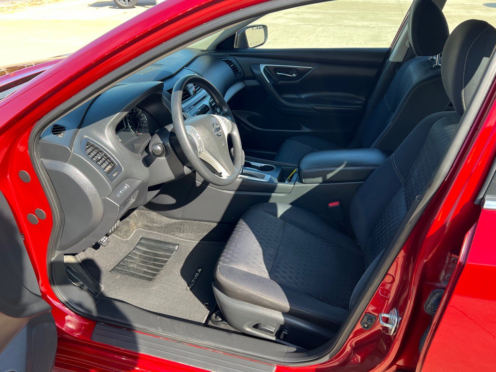 2018 Nissan Altima Image 17