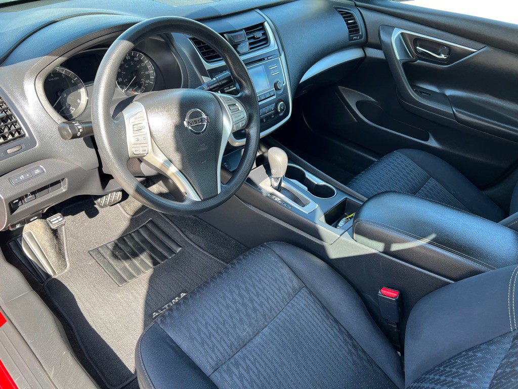 2018 Nissan Altima Image 19