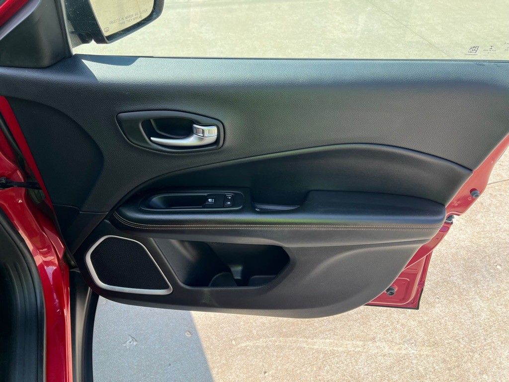 2018 Jeep Compass Image 10