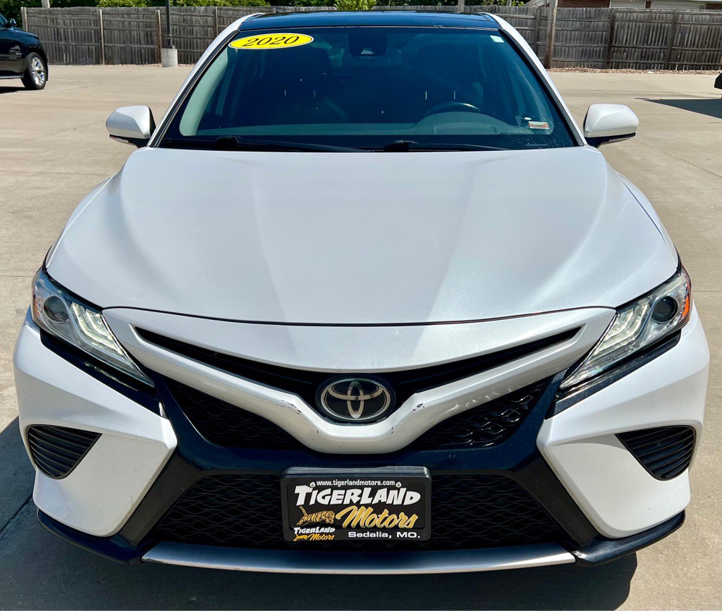 2020 Toyota Camry Image 2