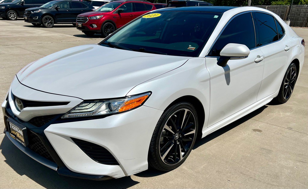 2020 Toyota Camry Image 3