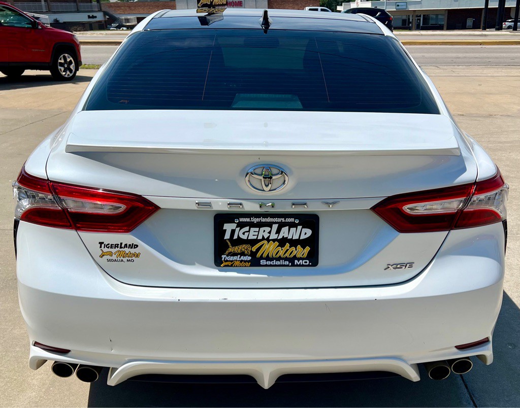 2020 Toyota Camry Image 6