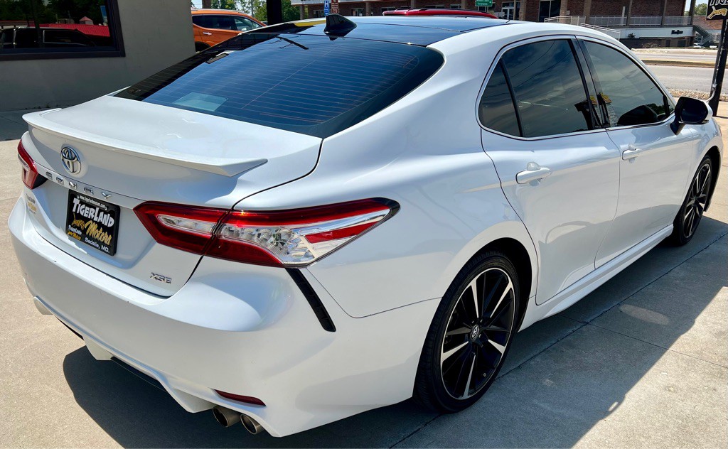 2020 Toyota Camry Image 7