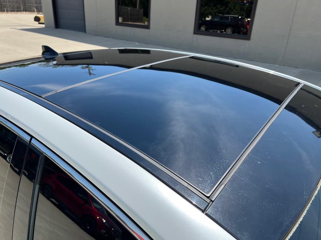 2020 Toyota Camry Image 9