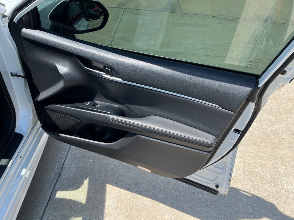 2020 Toyota Camry Image 10