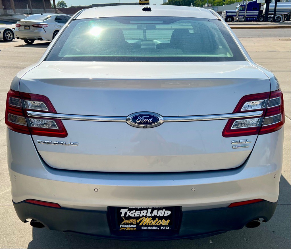 2014 Ford Taurus Image 6