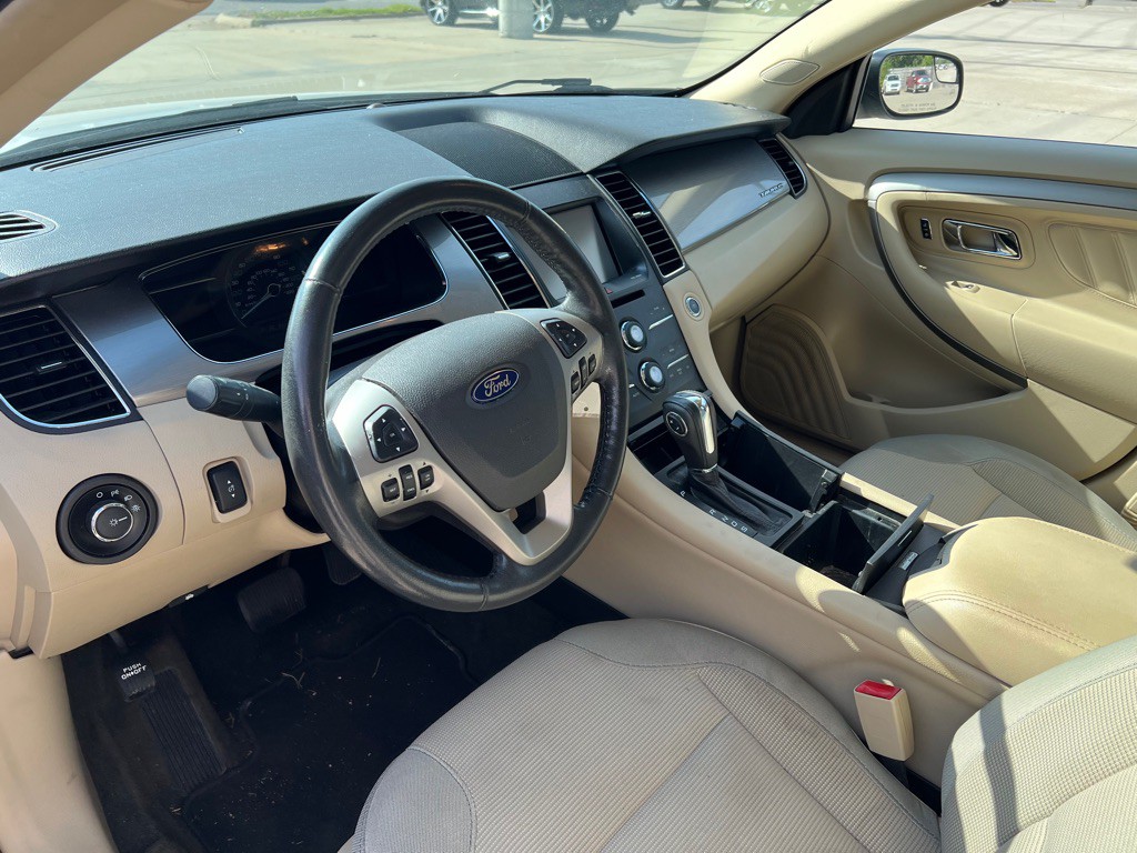 2014 Ford Taurus Image 13