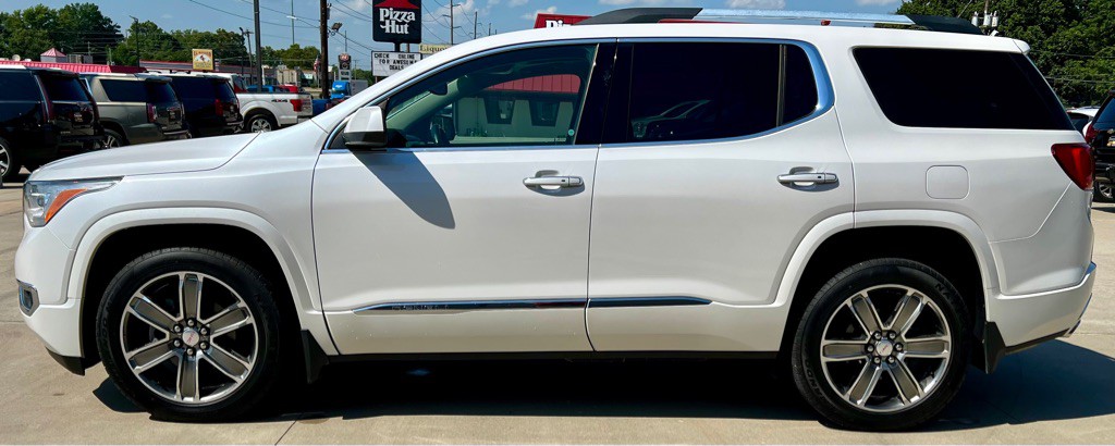 2017 GMC Acadia Image 4