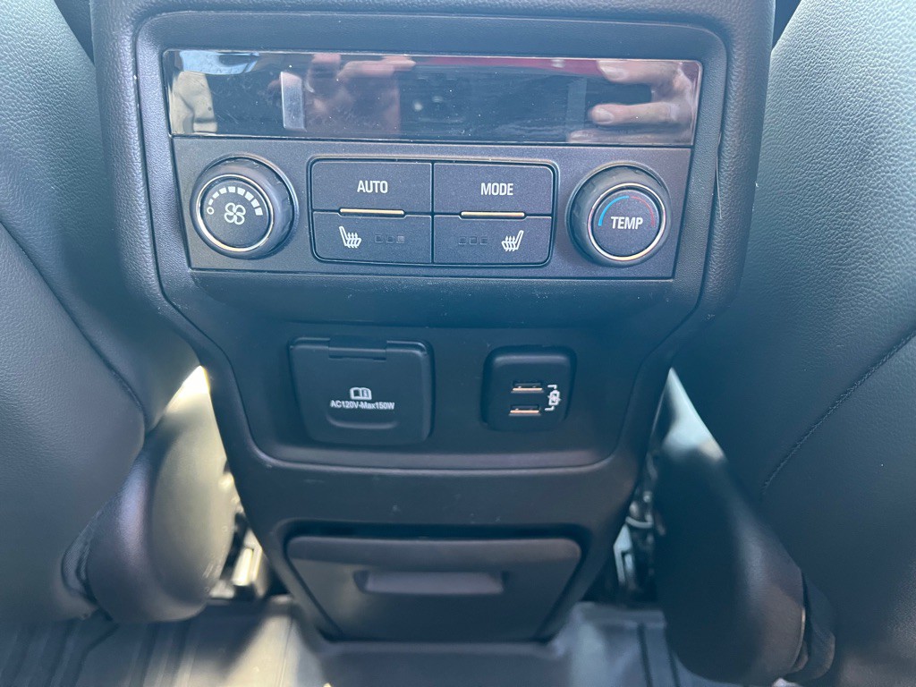 2017 GMC Acadia Image 18