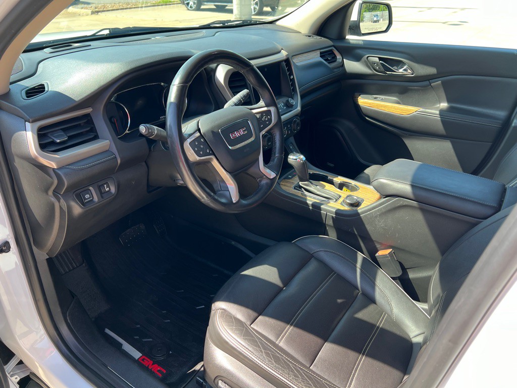 2017 GMC Acadia Image 24