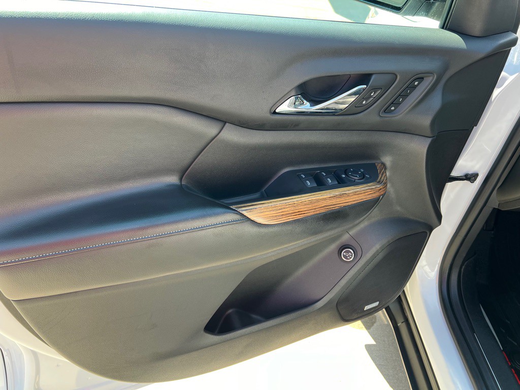 2017 GMC Acadia Image 25