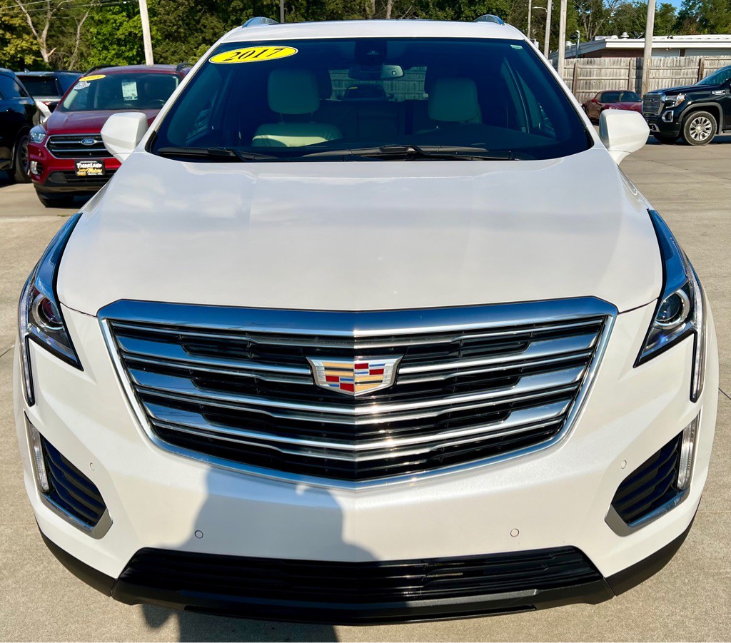 2017 Cadillac XT5 Image 2