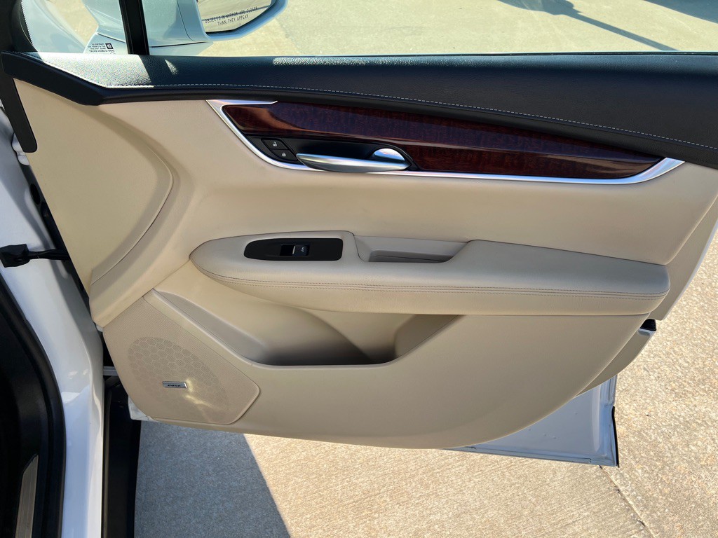 2017 Cadillac XT5 Image 11