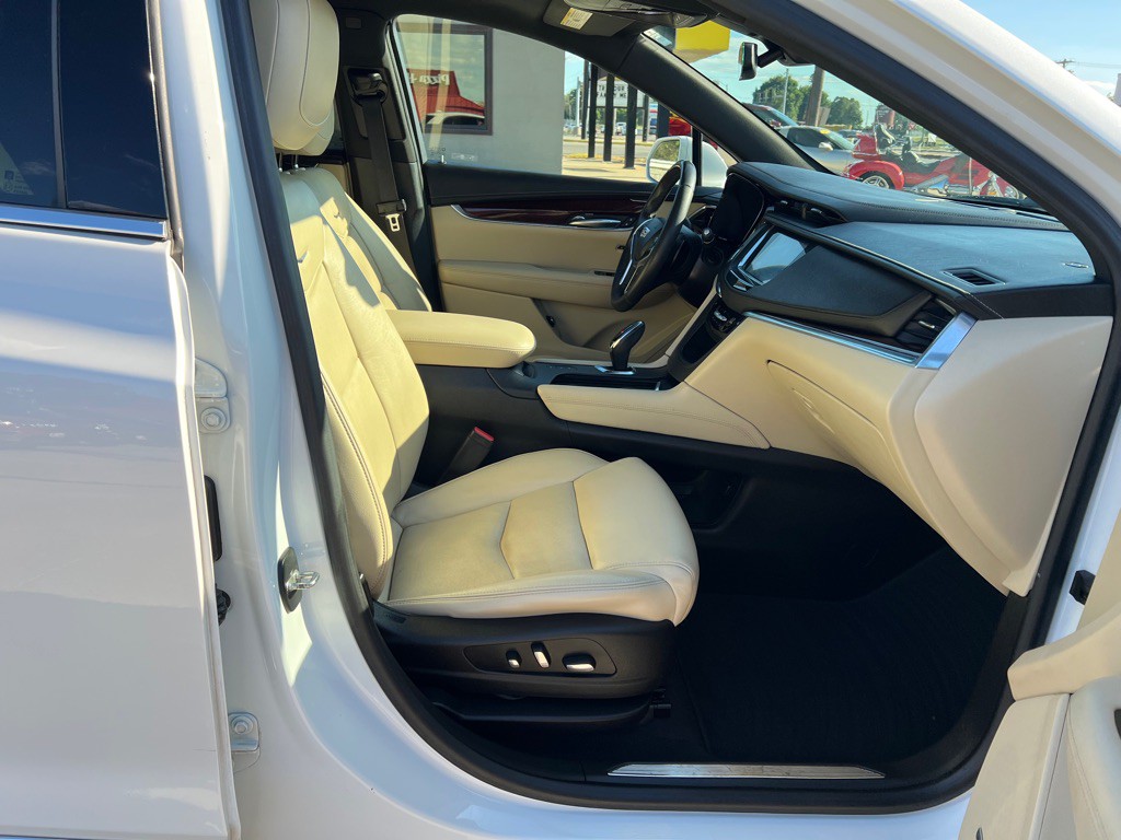 2017 Cadillac XT5 Image 13