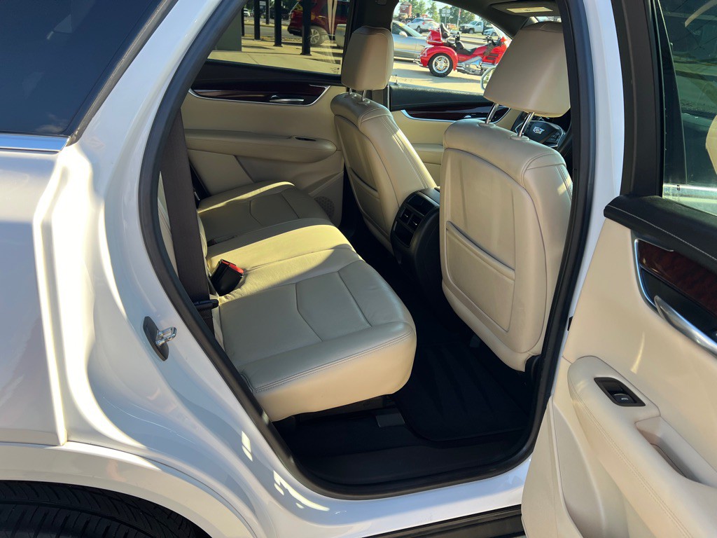 2017 Cadillac XT5 Image 16