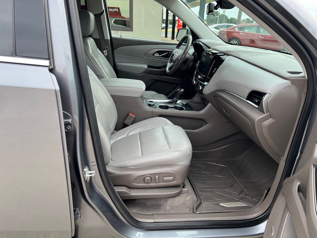 2020 Chevrolet Traverse Image 13