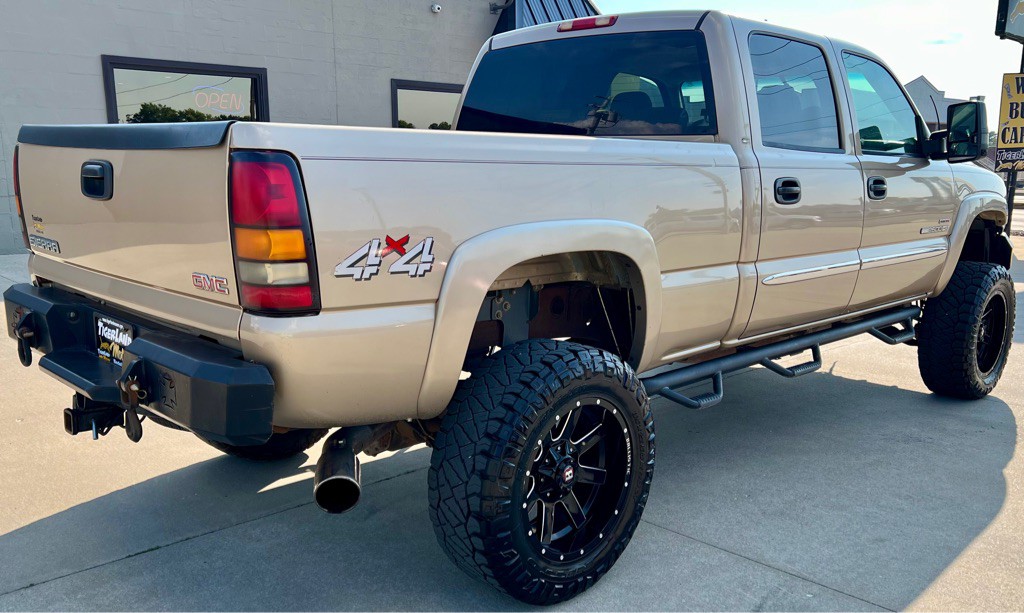 2005 GMC Sierra Image 7