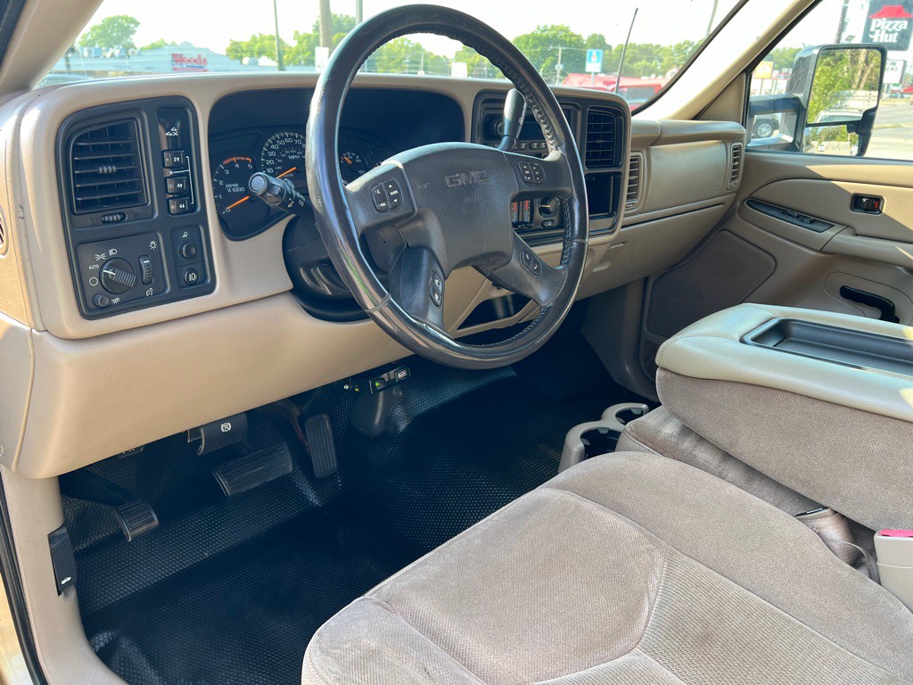 2005 GMC Sierra Image 18