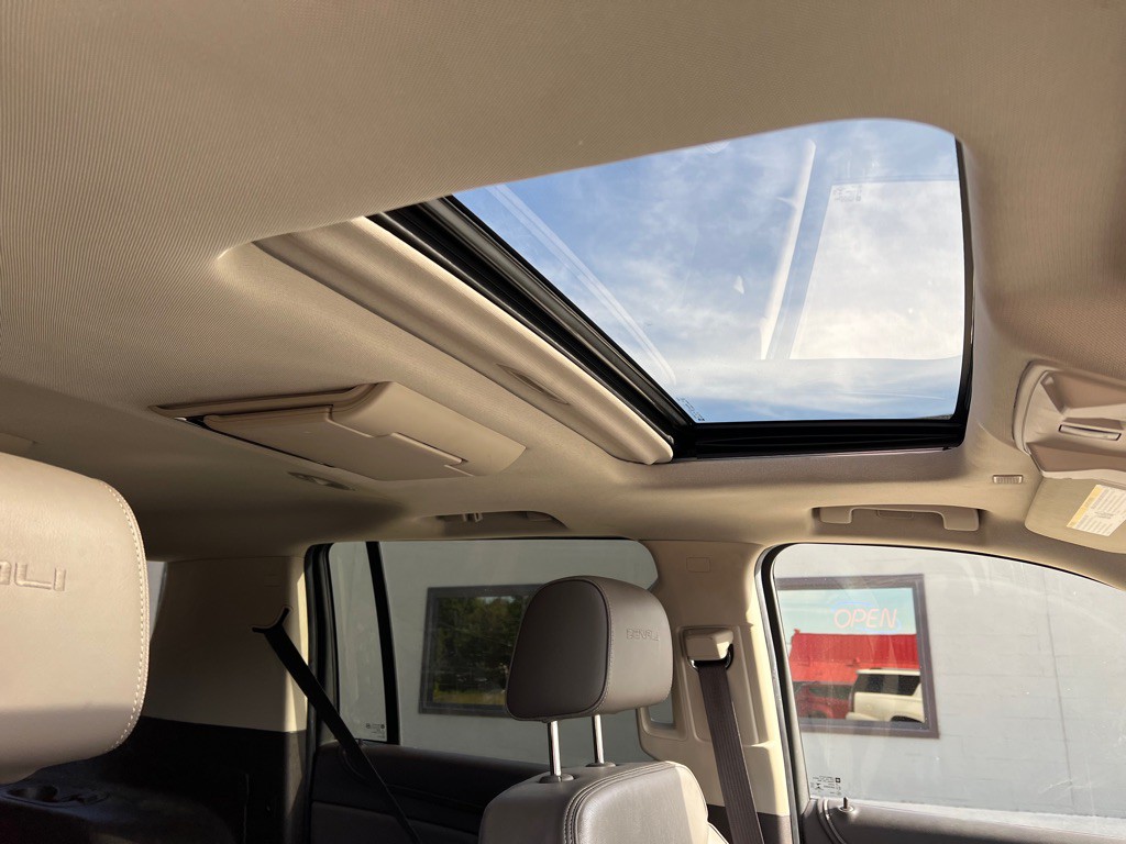 2018 GMC Yukon Image 14