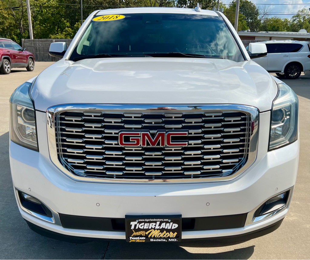 2018 GMC Yukon Image 2