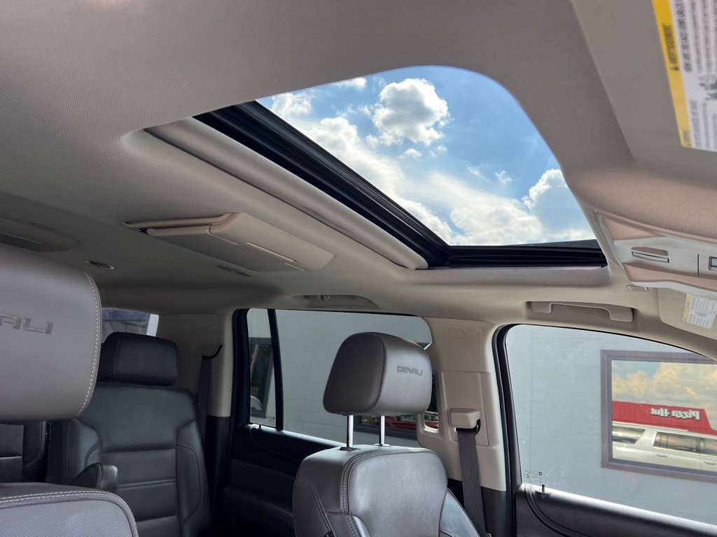 2018 GMC Yukon Image 16