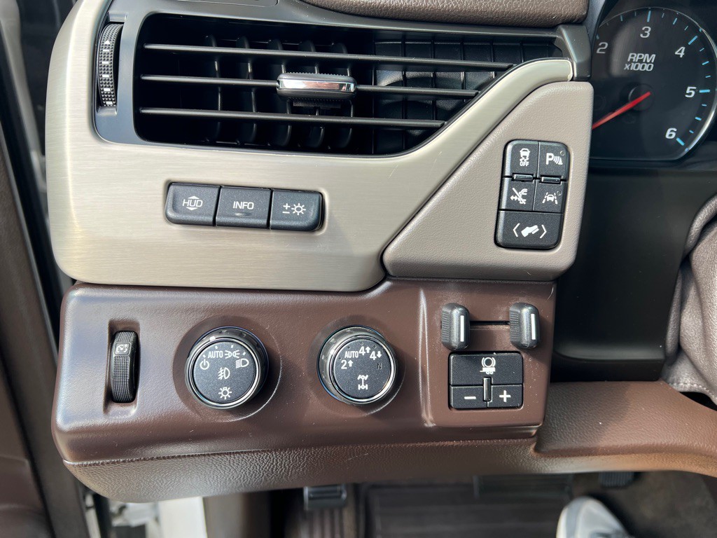 2018 GMC Yukon Image 32