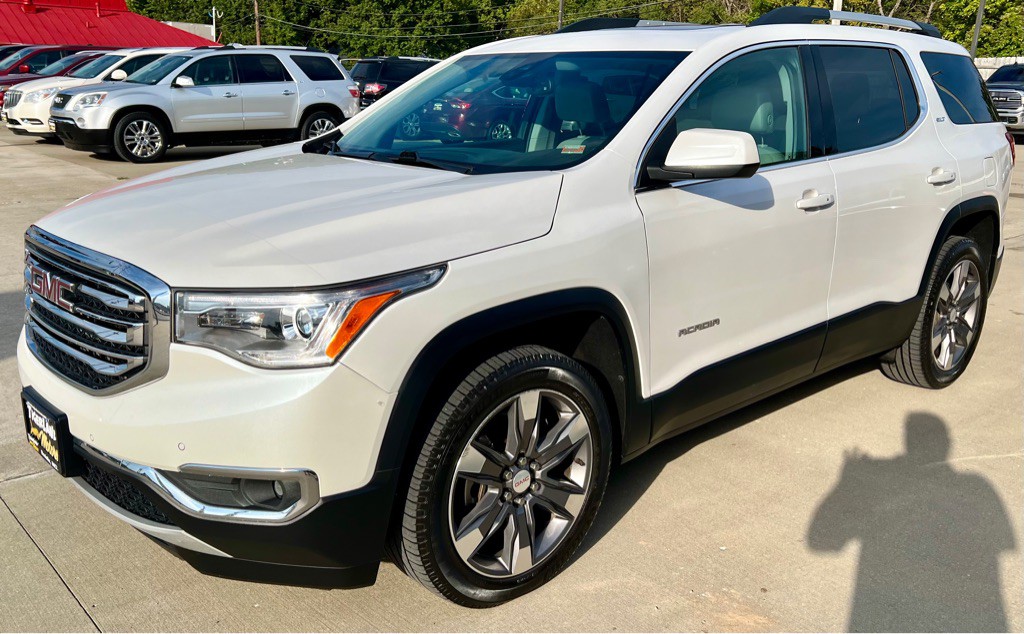2019 GMC Acadia Image 3