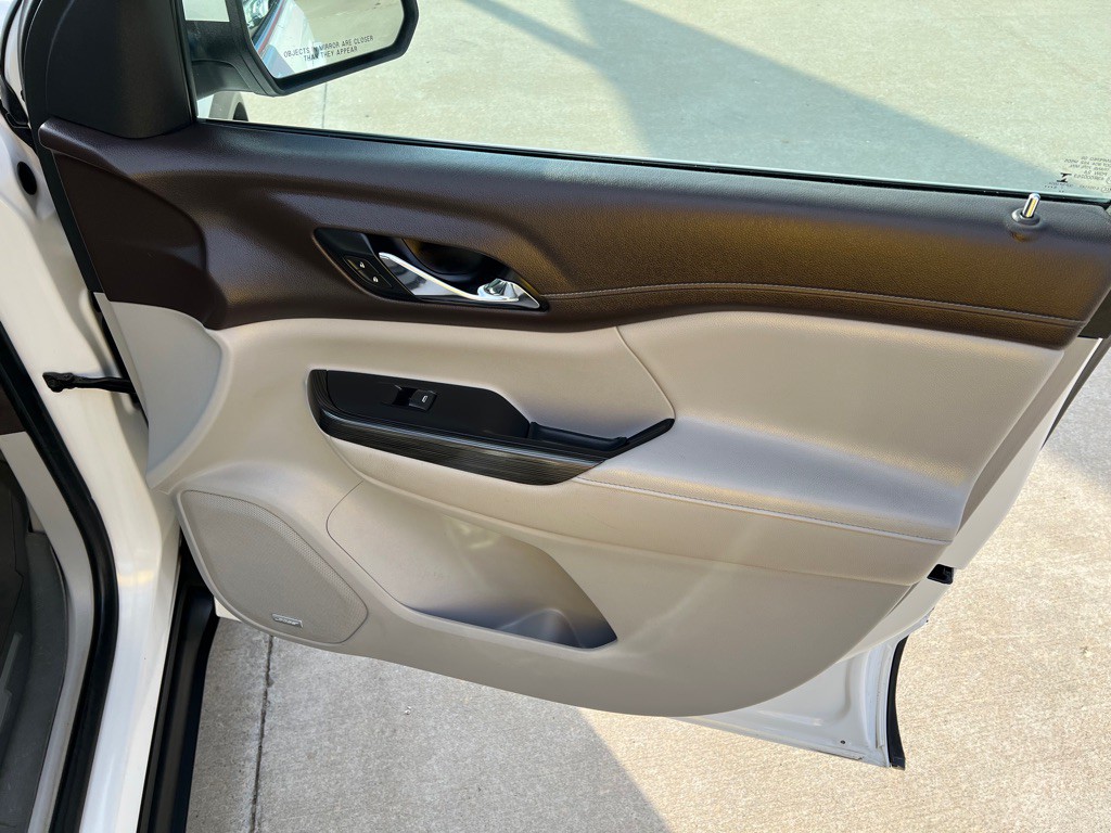 2019 GMC Acadia Image 12