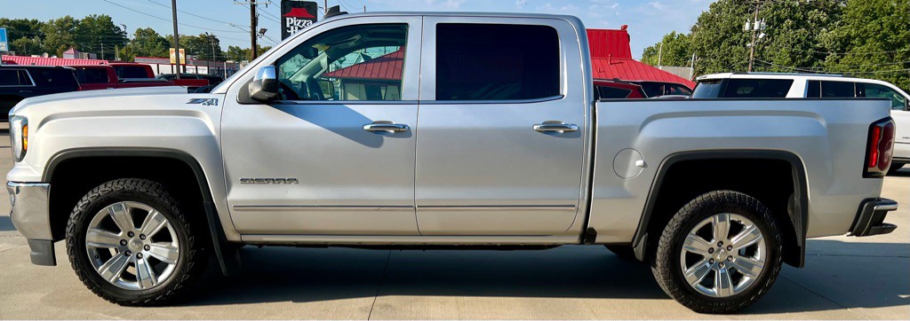 2017 GMC Sierra Image 4