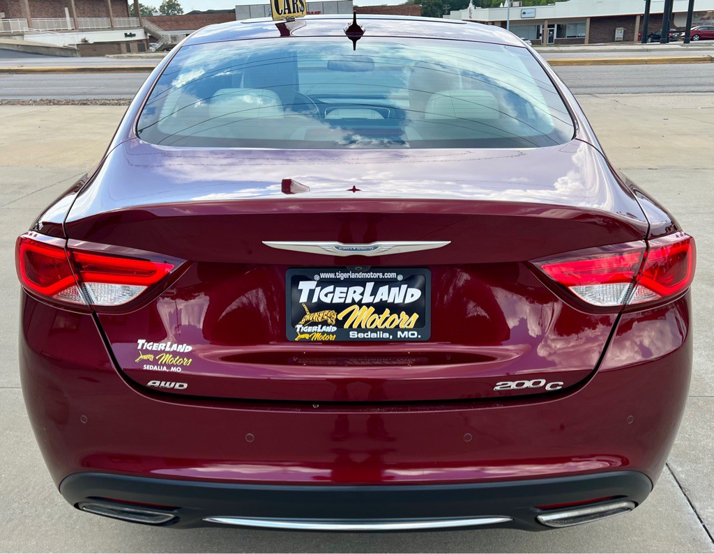 2015 Chrysler 200 Image 6