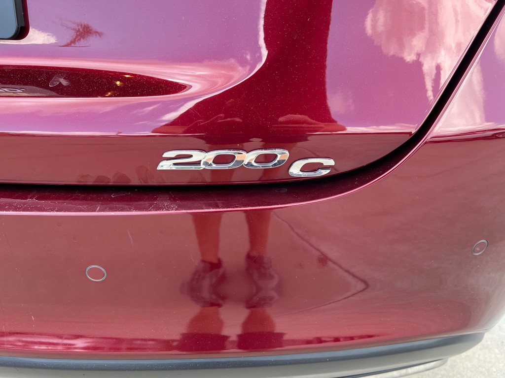 2015 Chrysler 200 Image 18