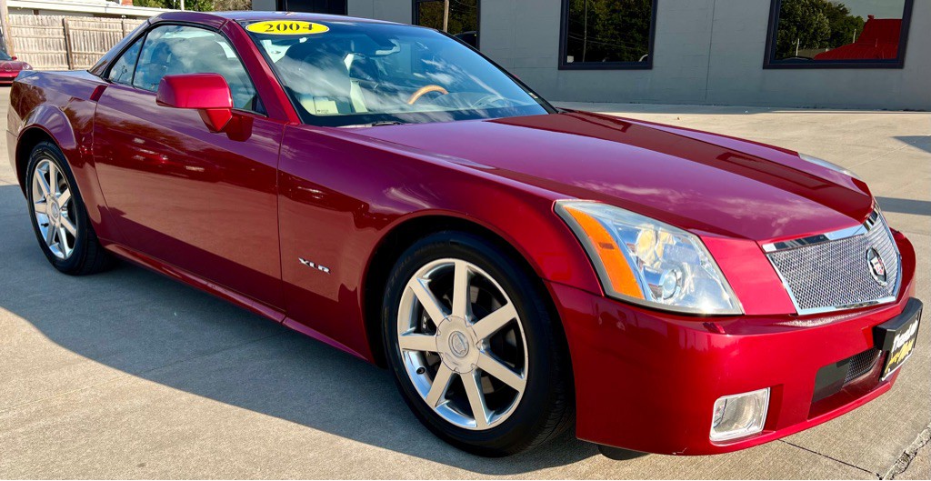 2004 Cadillac XLR Image 1
