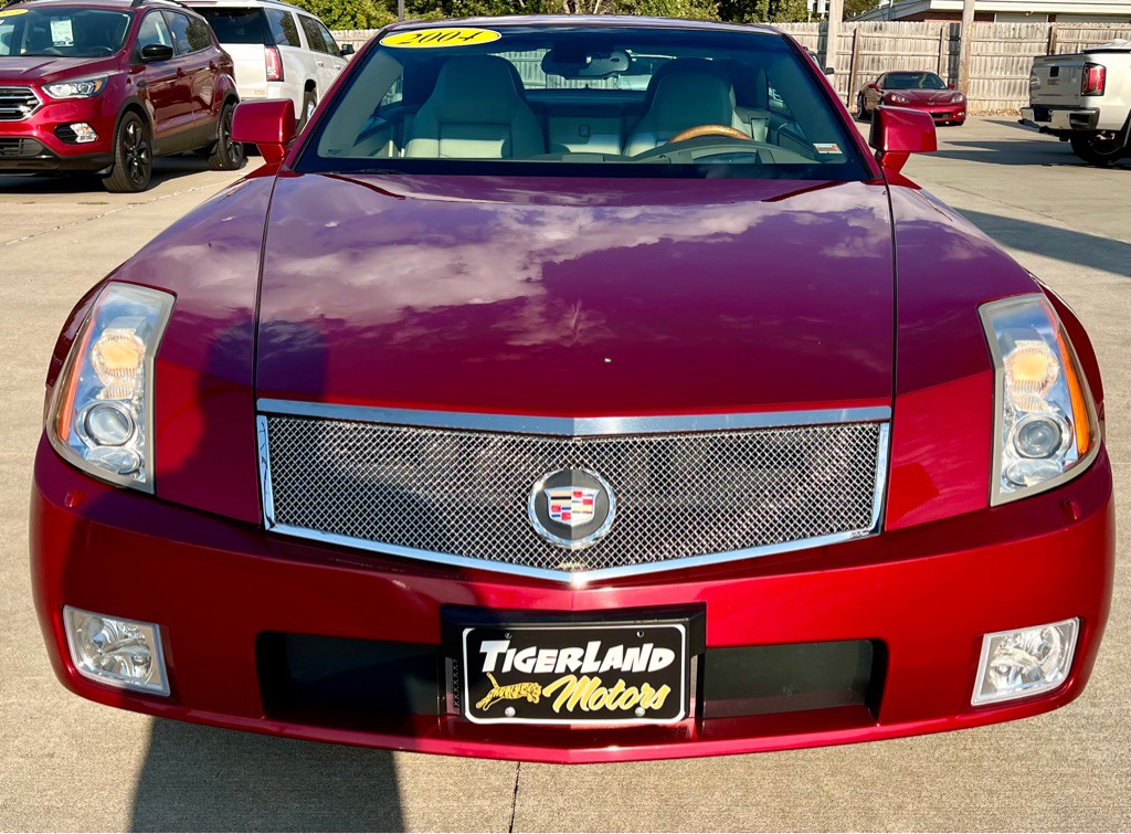 2004 Cadillac XLR Image 2