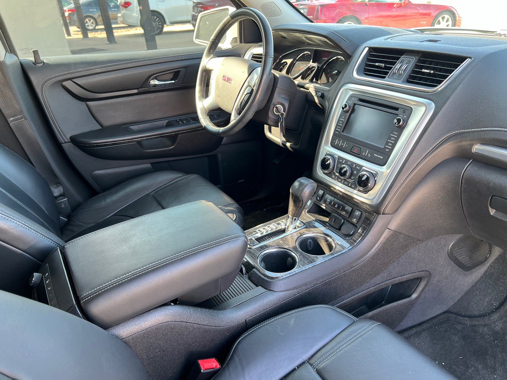 2017 GMC Acadia Image 8
