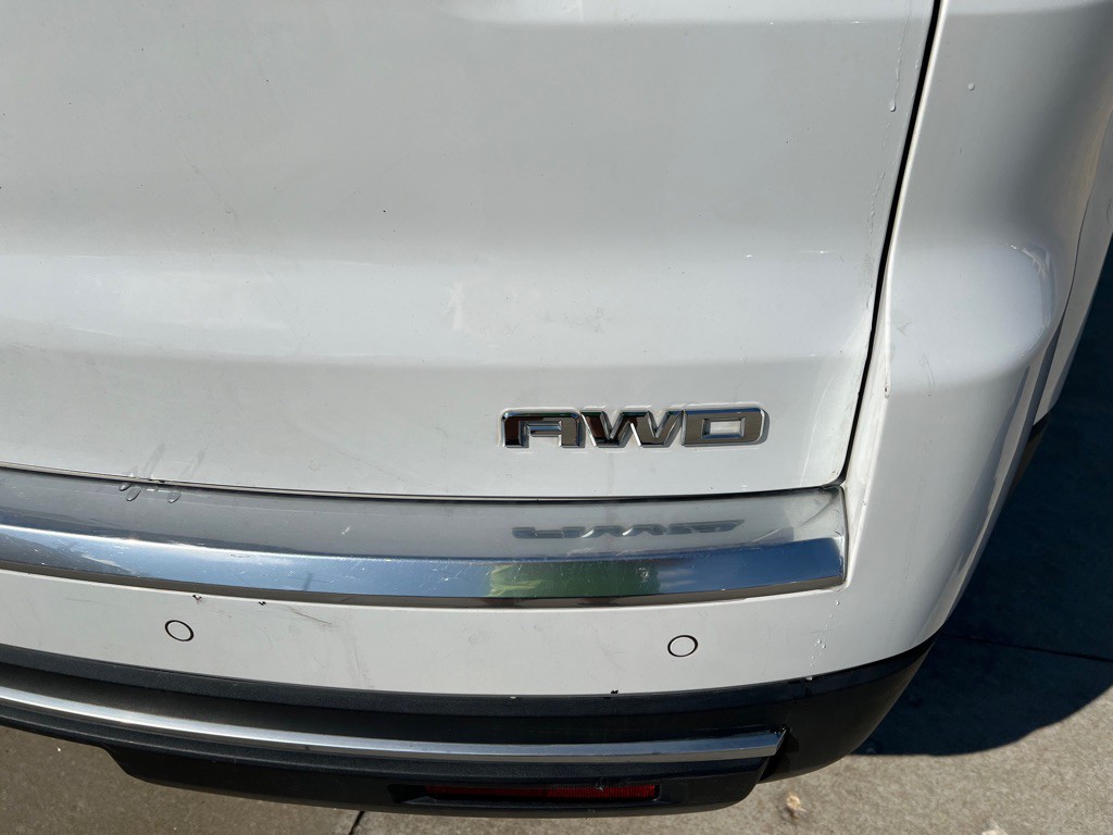 2017 GMC Acadia Image 12