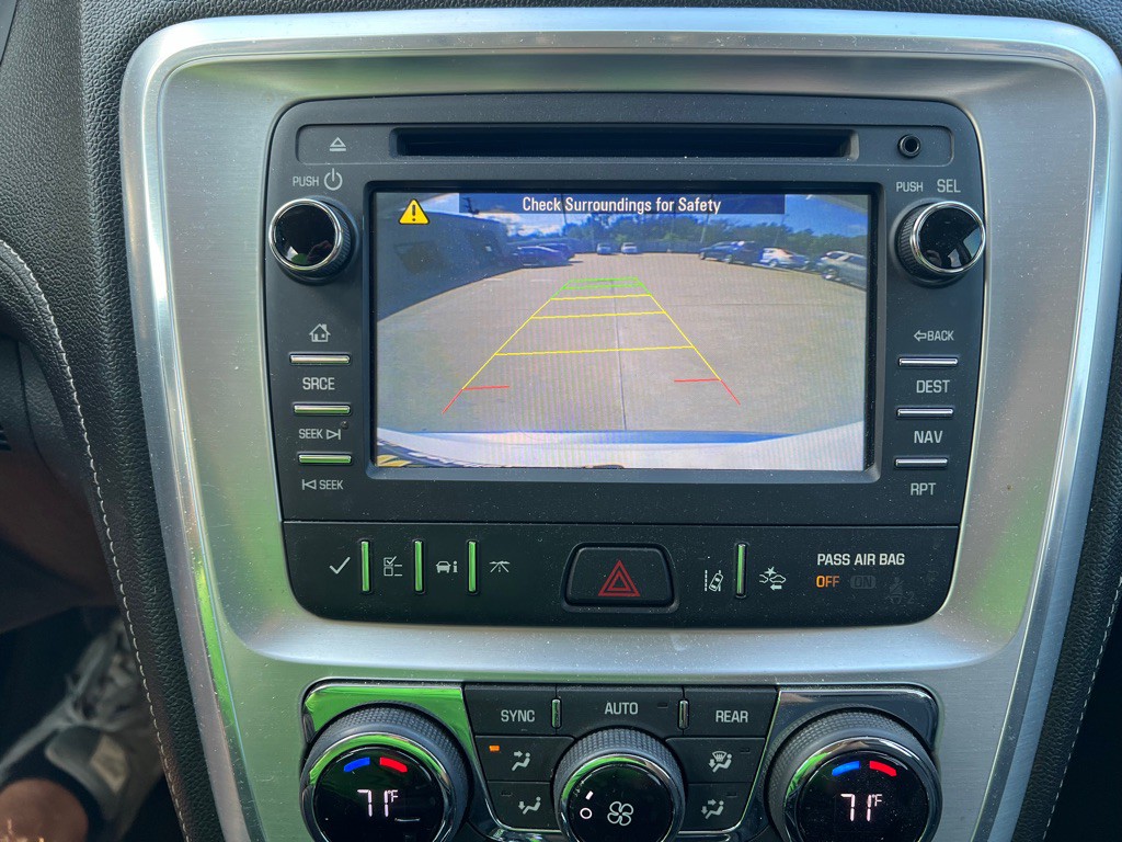 2017 GMC Acadia Image 16