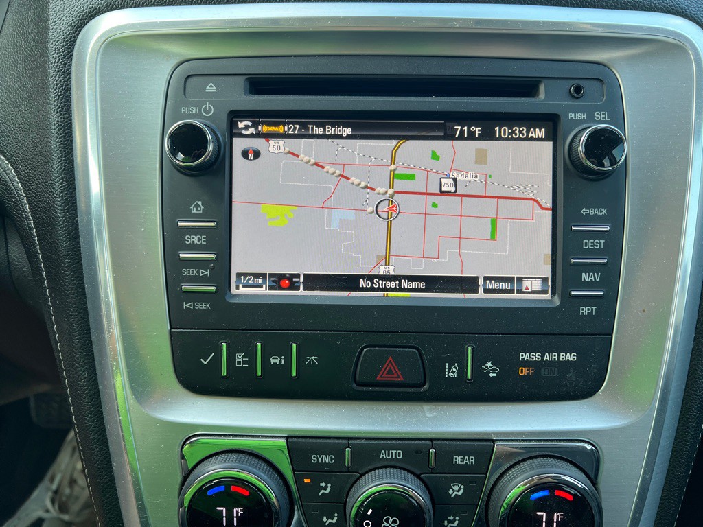 2017 GMC Acadia Image 17
